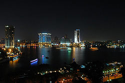 القاهرة ليلا.jpg